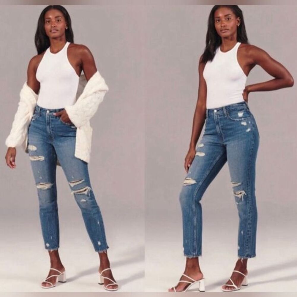 A&F Curve Love Mom‎ Jean 24 Regular Medium Destroy